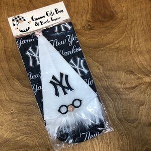 Gnome Gift Bag Bottle Topper New York Yankees Baseball MLB Sports Wine NY